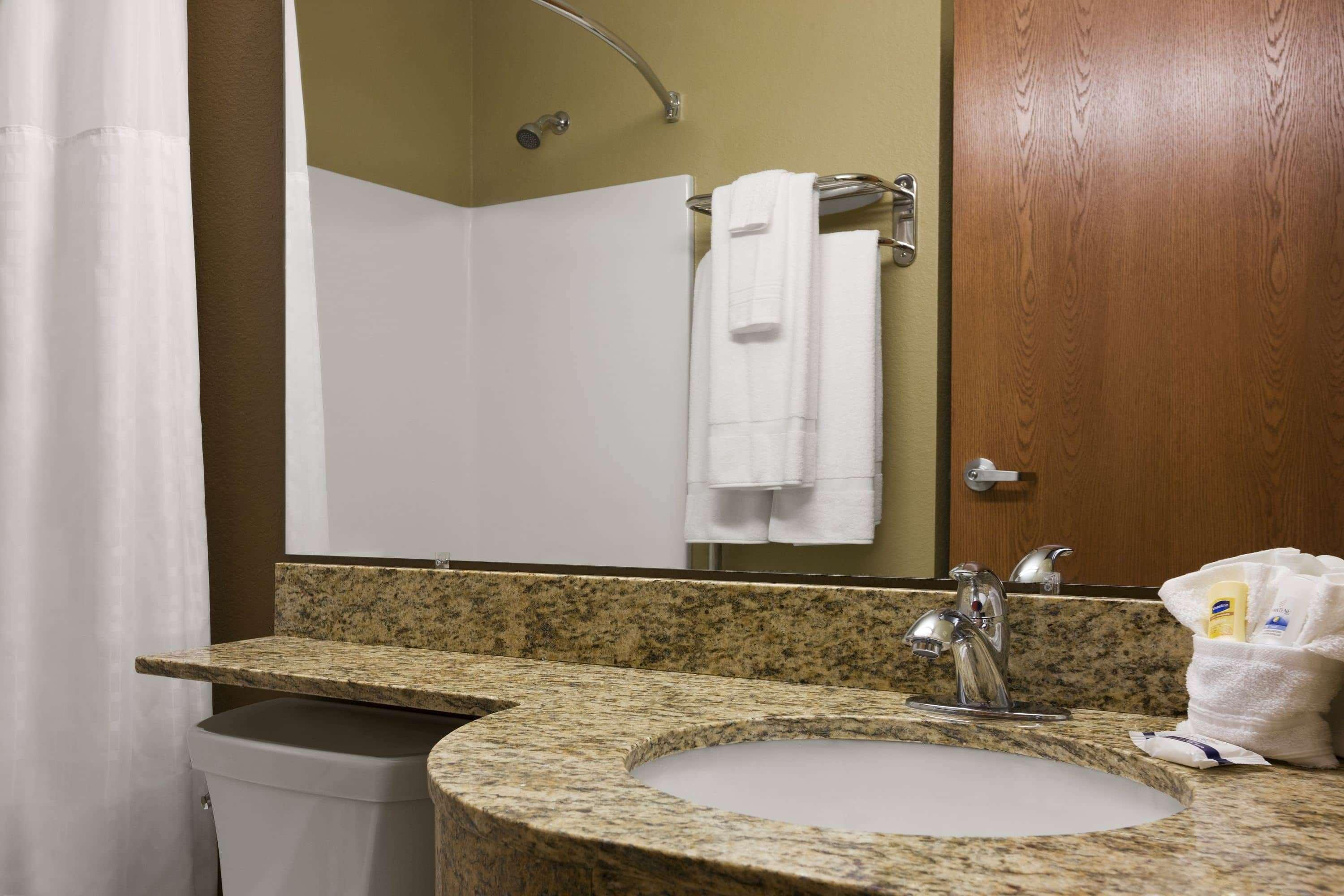 Microtel Inn & Suites Kenedy מראה חיצוני תמונה